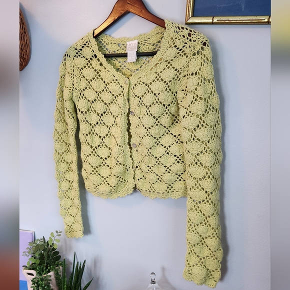 Moda Int'l Women's Yellow/Green Lattice Diamond Knit Button Crochet Sweater - Picture 3 of 6